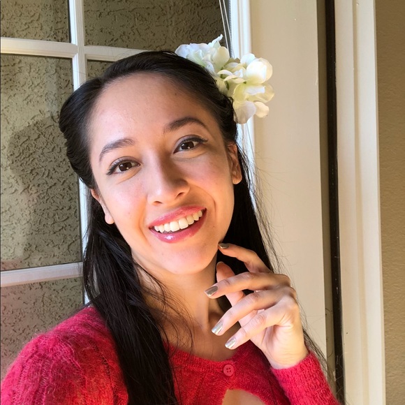 Meet your Posher, Dani! - Picture 3 of 4